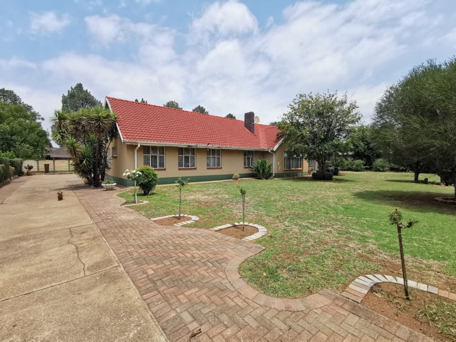 4 Bedroom Property for Sale in Stilfontein Ext 3 North West